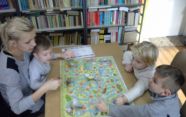 Poszukiwanie ogona Kłapouchego w bibliotece w Lutyni